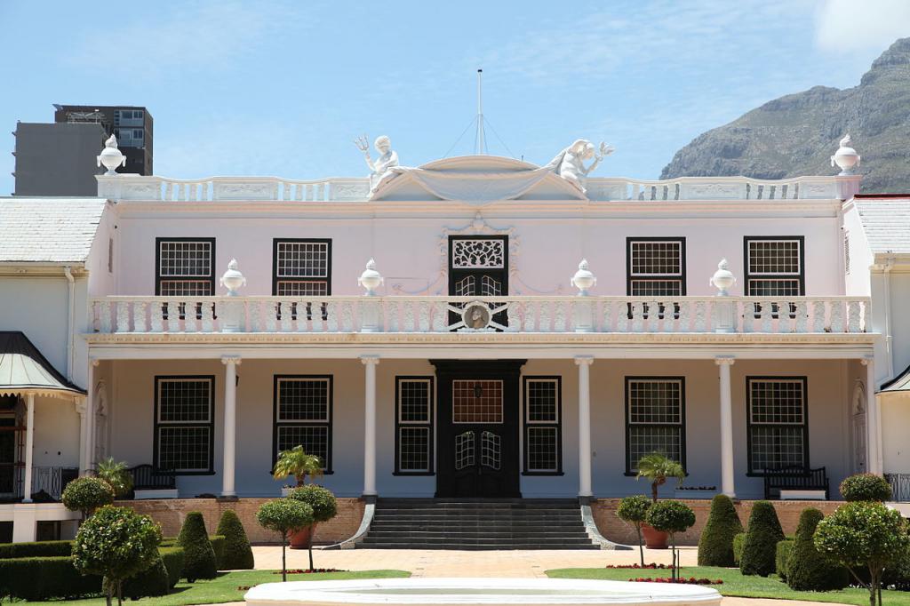 De Tuynhuys (Garden House), Cape Town