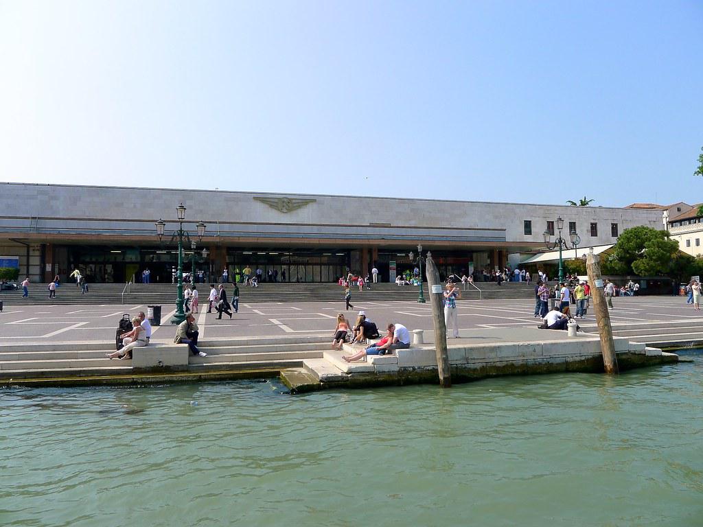 train-station-venice