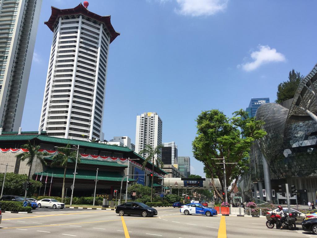 Orchard Road Singapore Walking Tour 