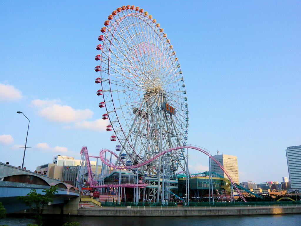 Yokohama's Cosmo Clock: The World's Largest Ferris Wheel - Trip To Japan