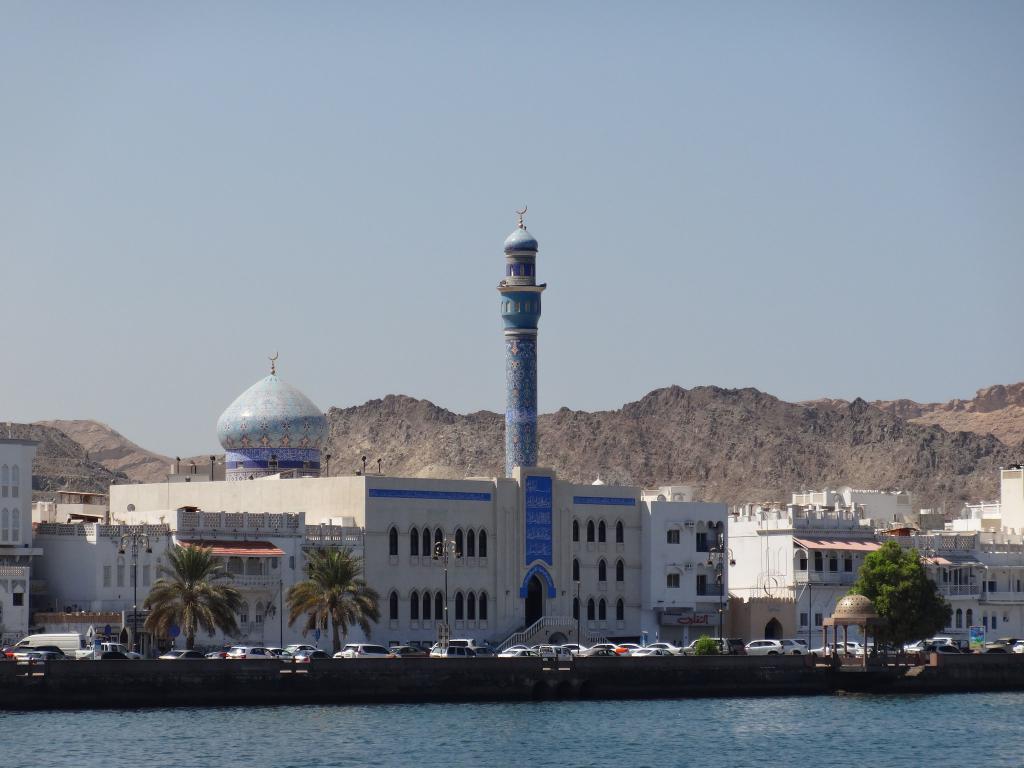 Al Lawatiya Mosque, Muscat