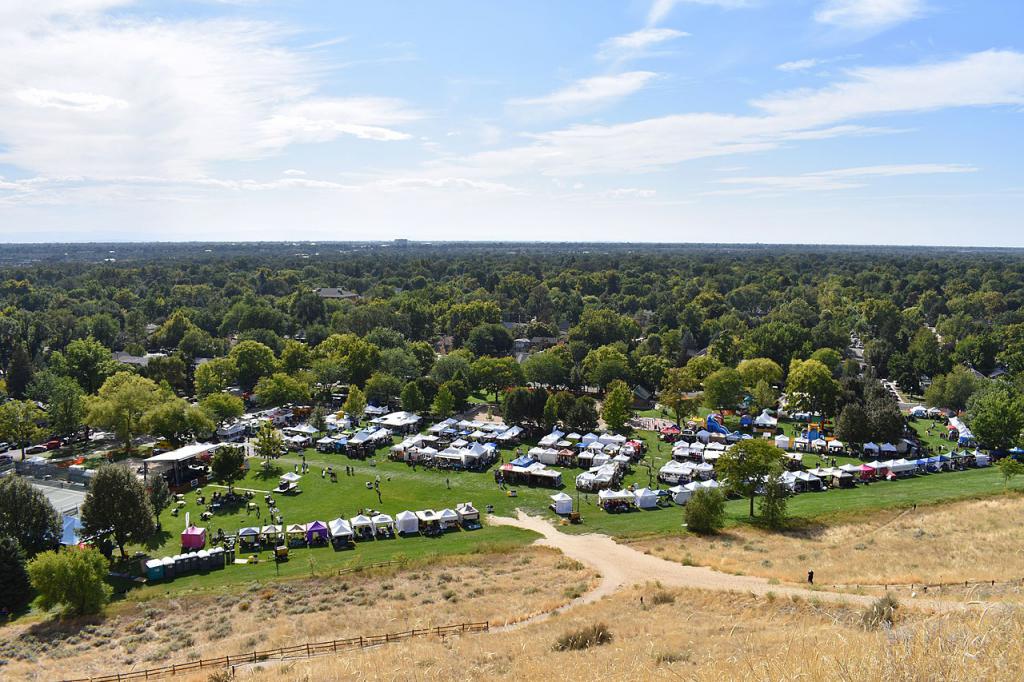 How to use the outdoor gym at Boise's Camel's Back Park 