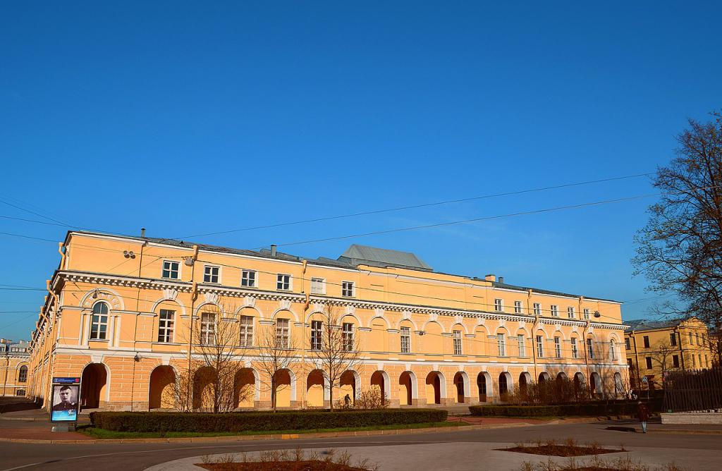 gostiny-dvor-st-petersburg