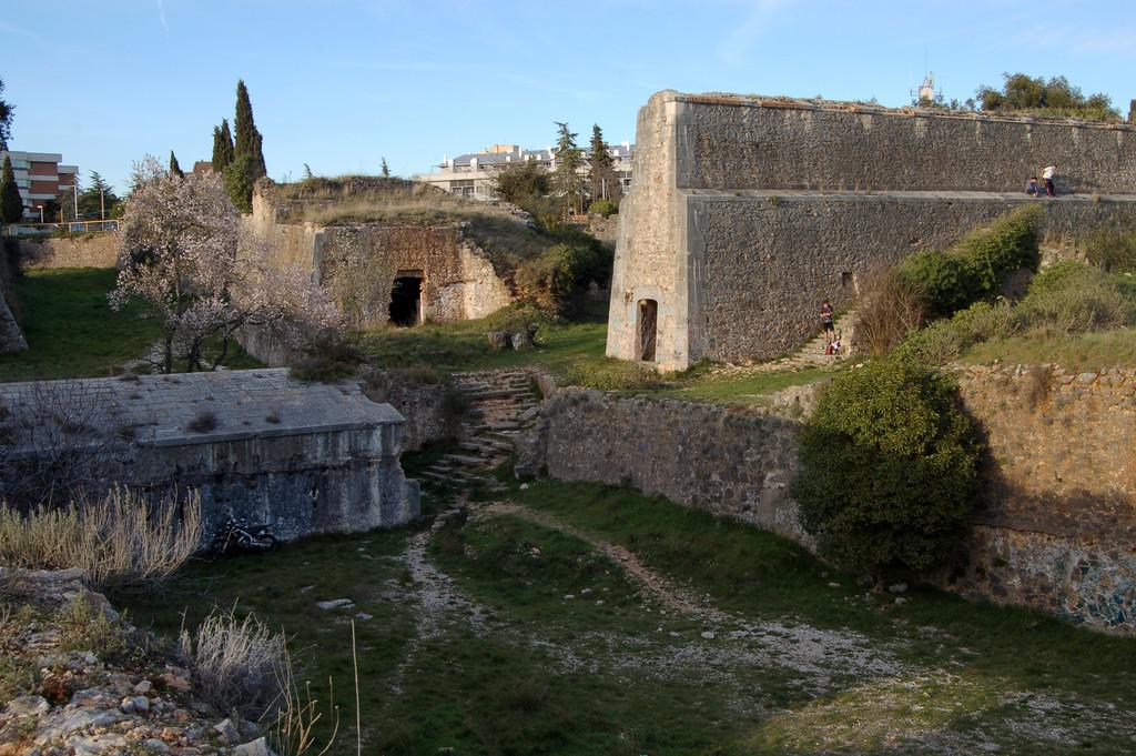 Castillo De Montjuic (Montjuic Castle), Girona