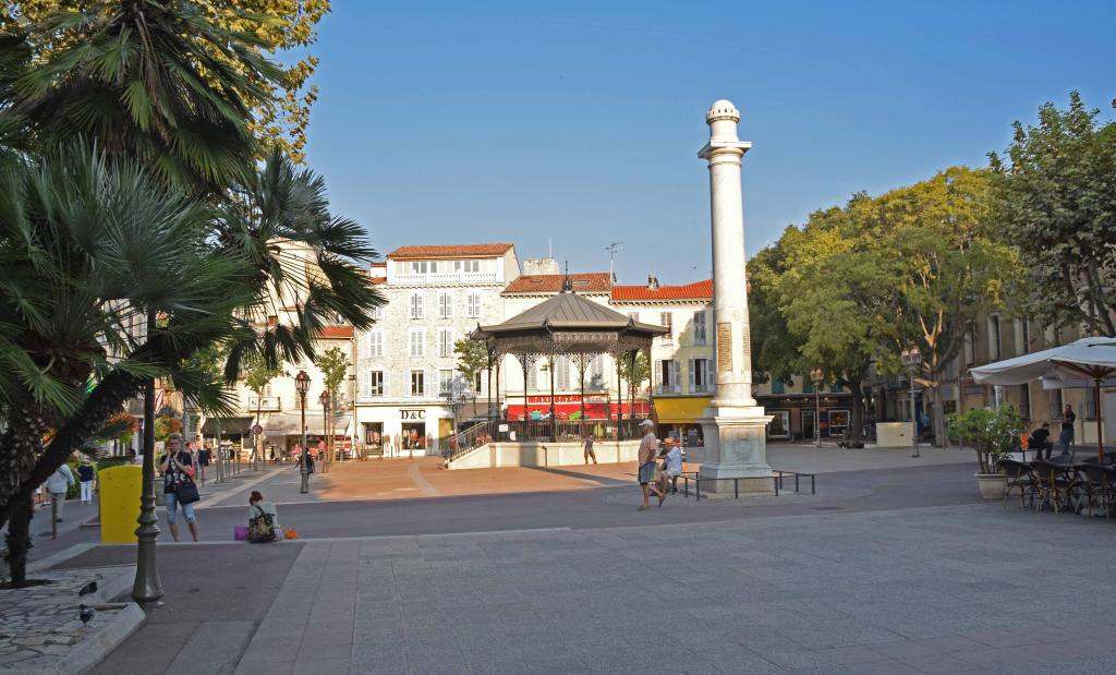 Place Nationale (National Square), Antibes